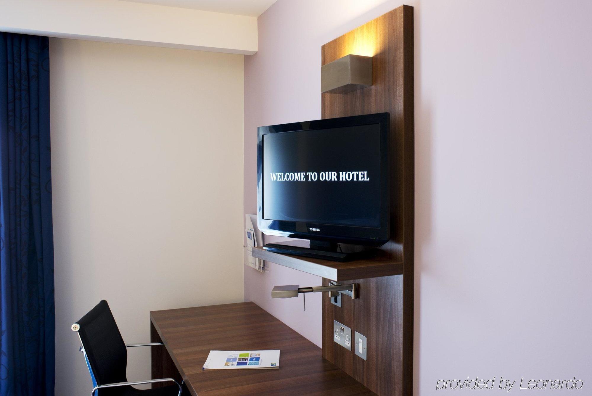 Holiday Inn Express Dunstable, An Ihg Hotel Room photo